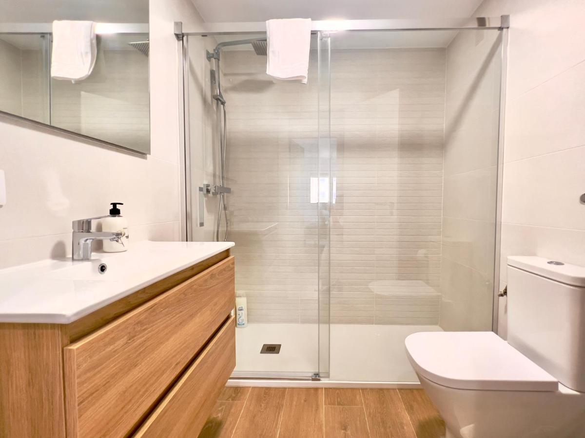 Housing Leon Ana Mogas Con Garaje Apartment Bagian luar foto
